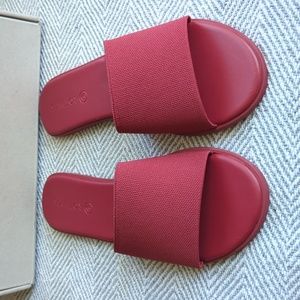 ROTHY'S THE SLIDE RED SLIP ONSANDALS